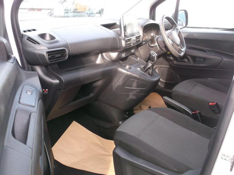 VAUXHALL COMBO
