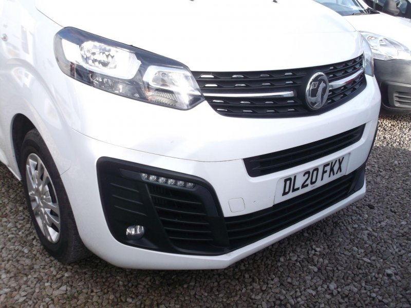 VAUXHALL VIVARO