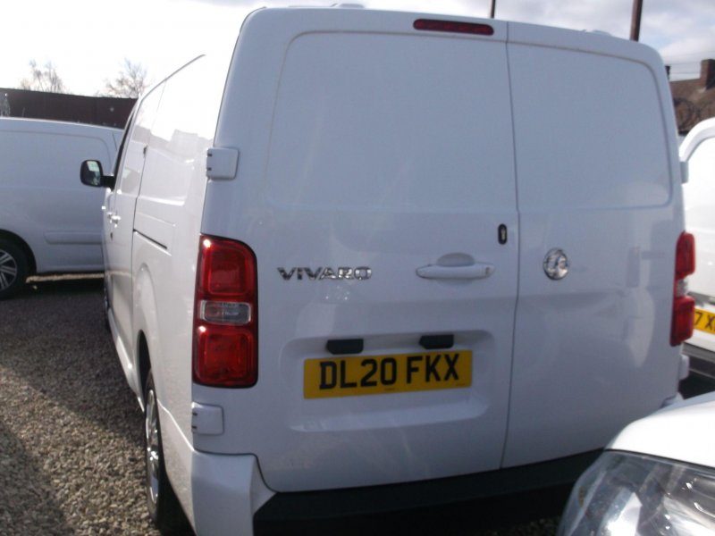 VAUXHALL VIVARO