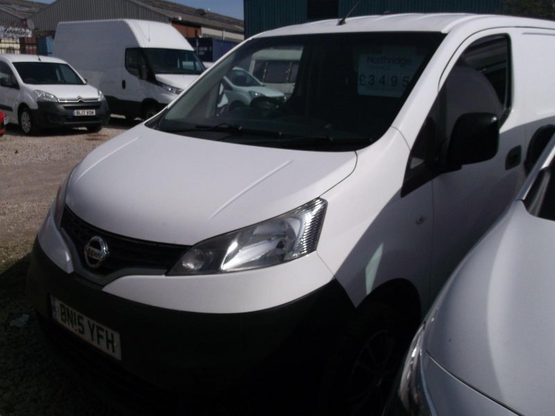 NISSAN NV200