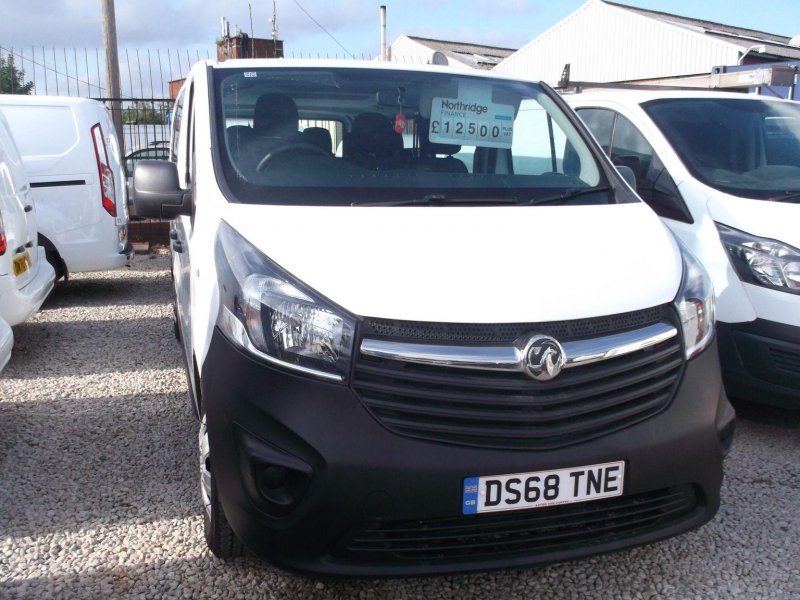 VAUXHALL VIVARO