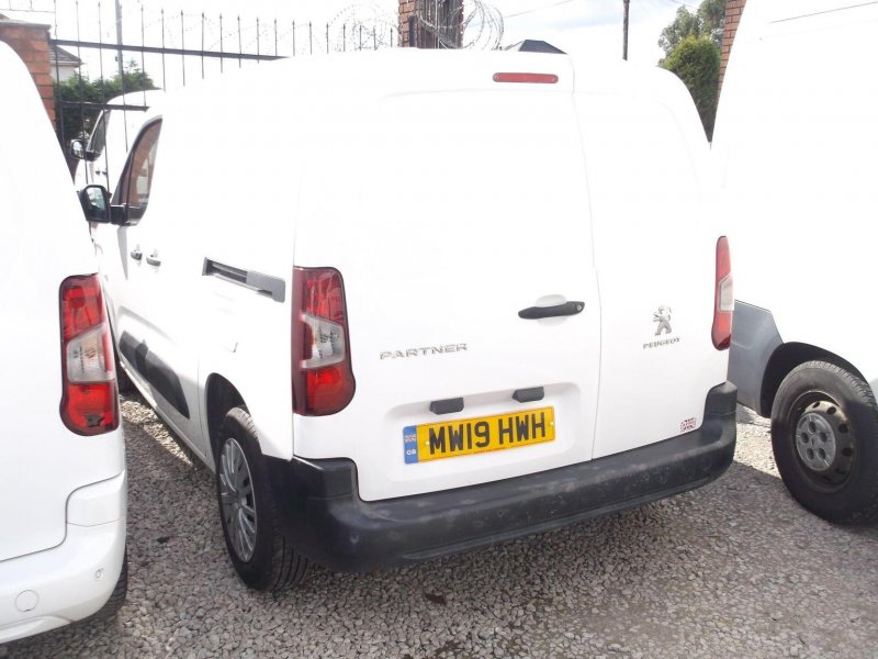 PEUGEOT PARTNER